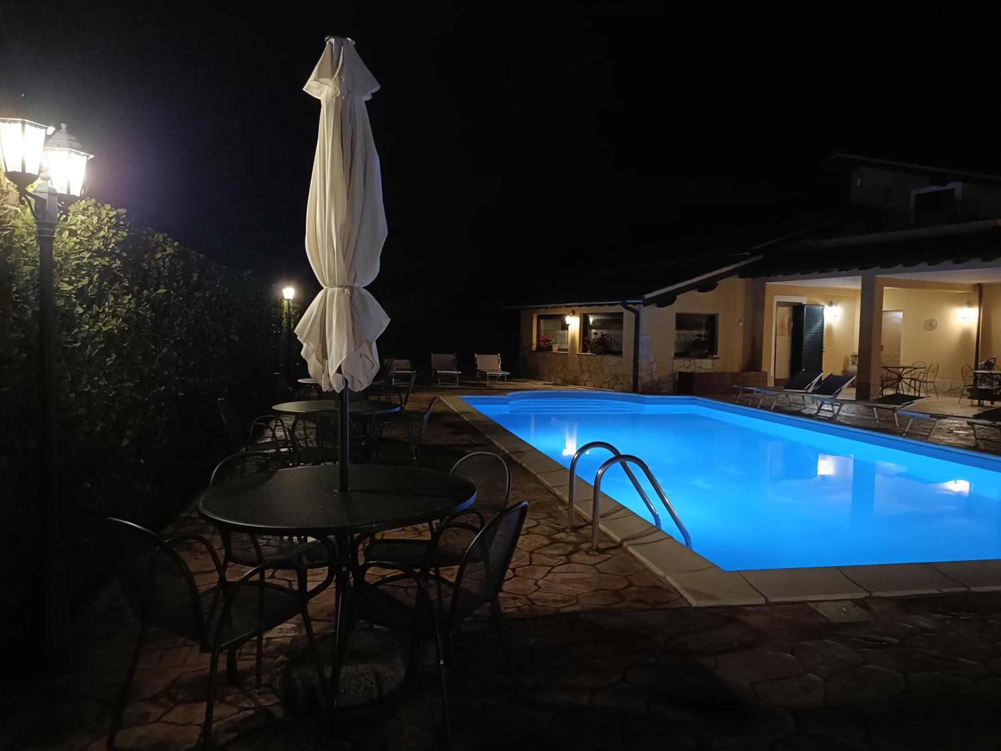 L'Infinito Bed and Breakfast Carbognano Exteriör bild